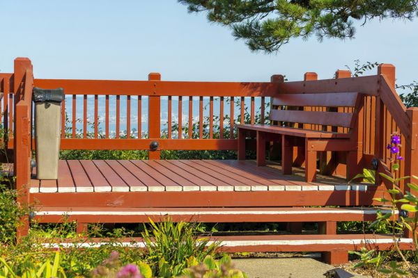 Cost of Redwood Deck Construction in Smyrna