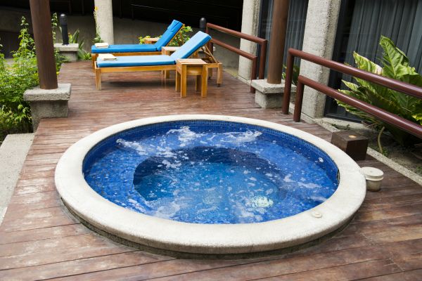 Cost of Hot Tub Deck Construction in Smyrna